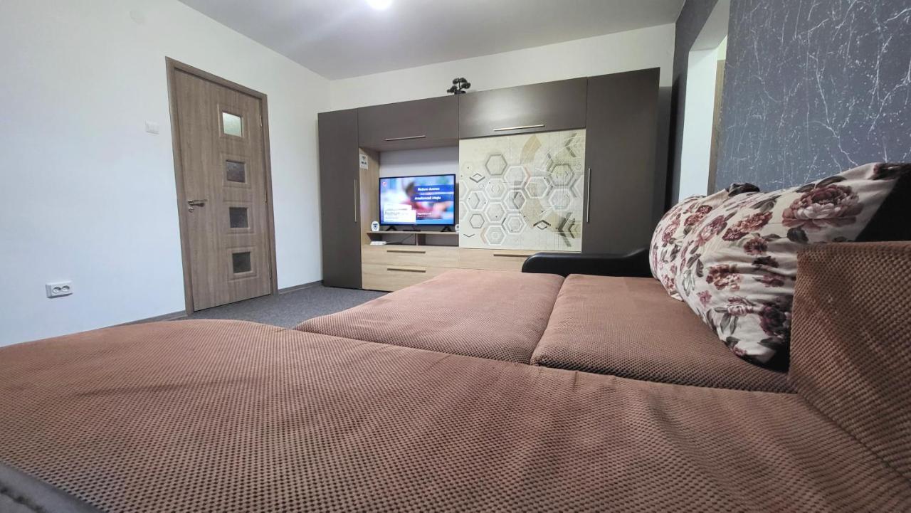 Apartament Navi Onesti Exterior photo